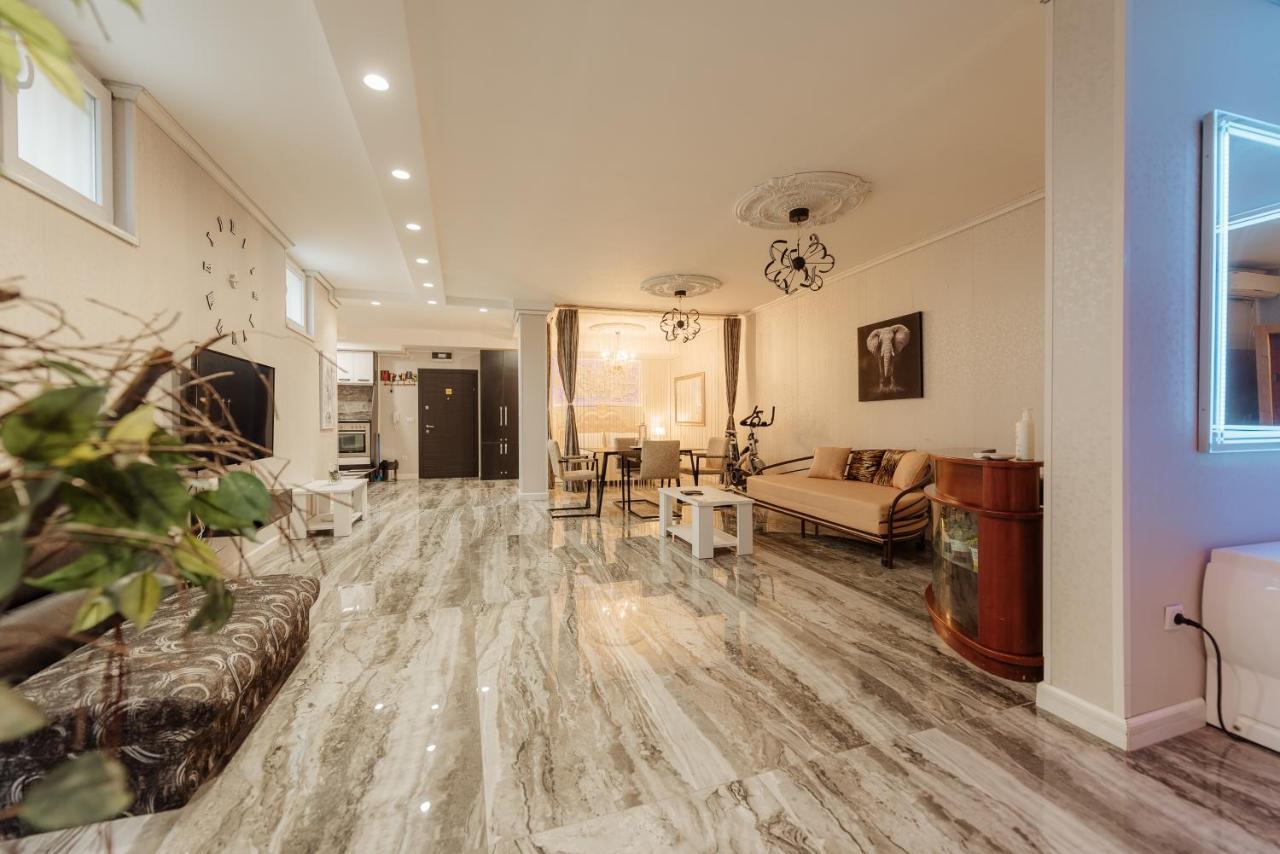 Spa Lux Apartmani ノヴィ・サド エクステリア 写真